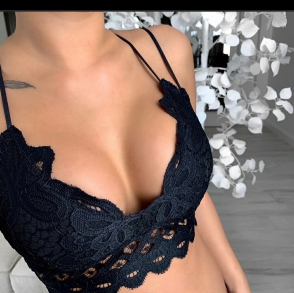 Black bralette